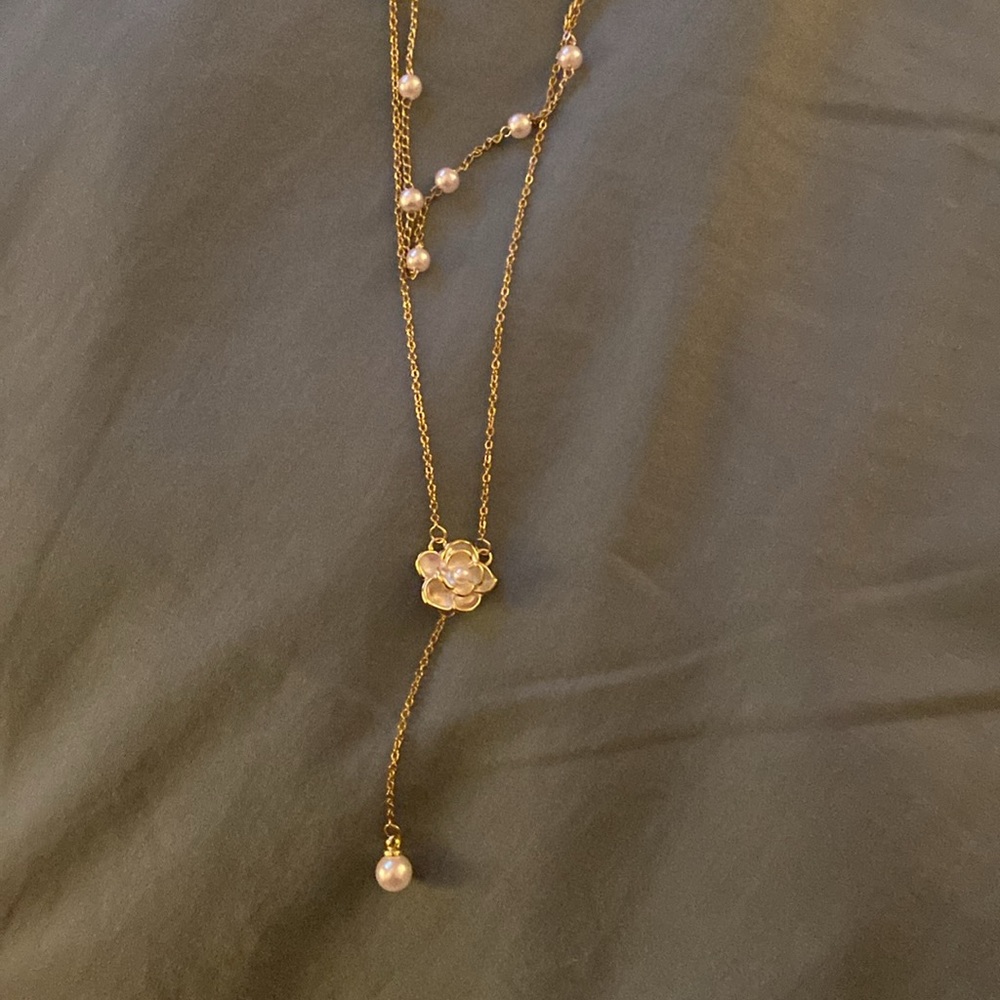 Beautiful double strand pearl/ gold necklace